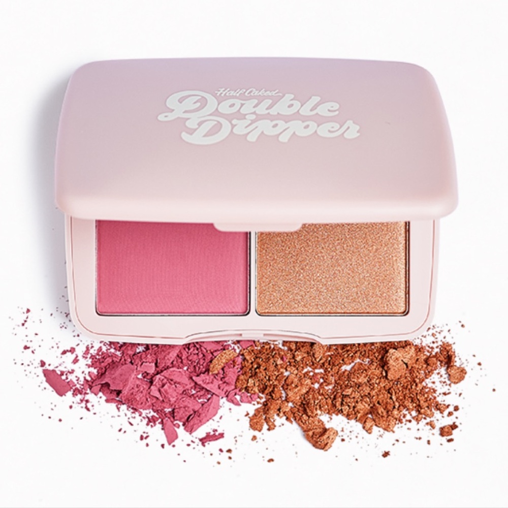 Double Dipper Blush and Highlighter Palette - Pink and Gold